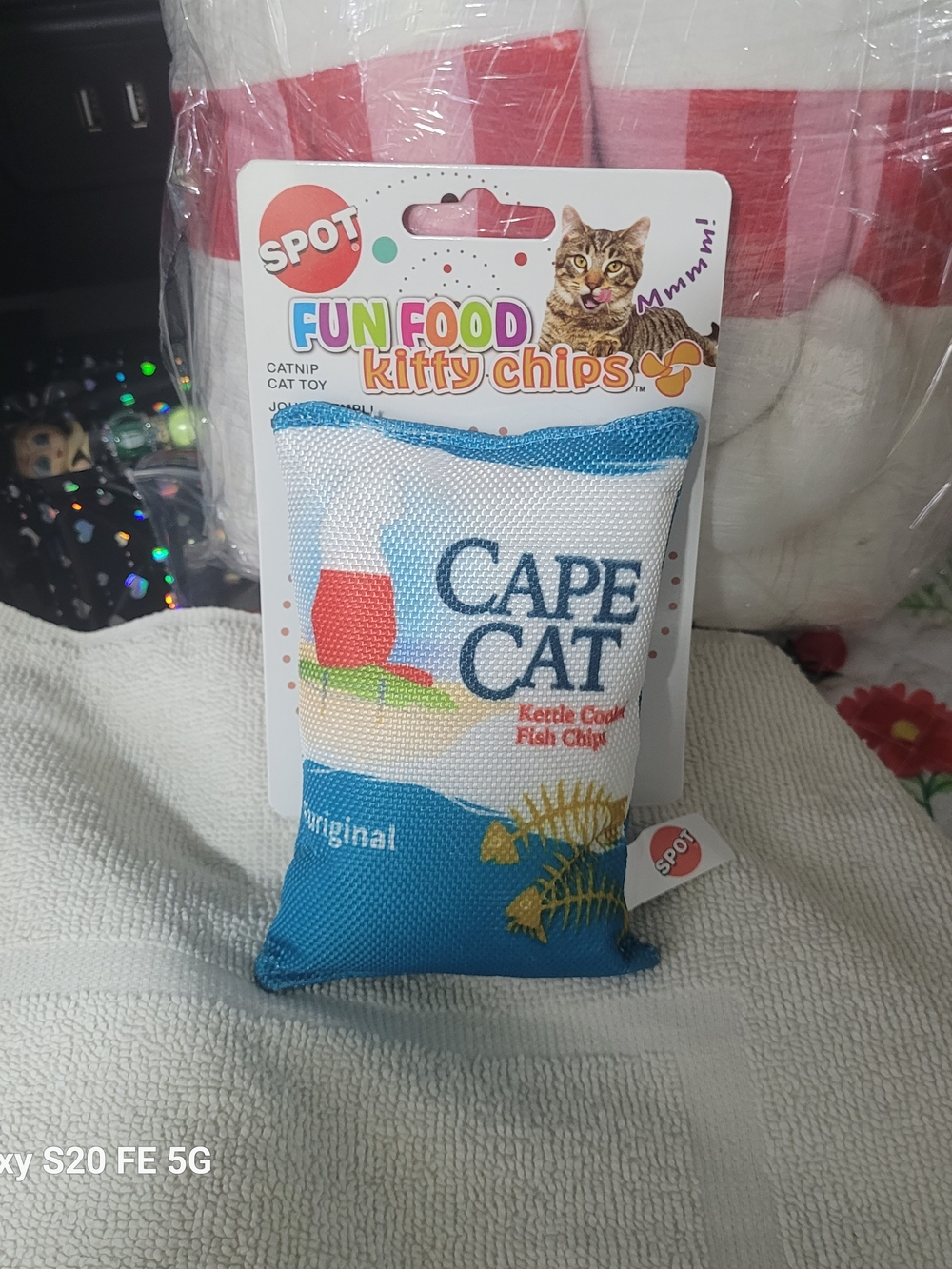 Spot Fun Food Kitty Chips Cape Cat Catnip Toy